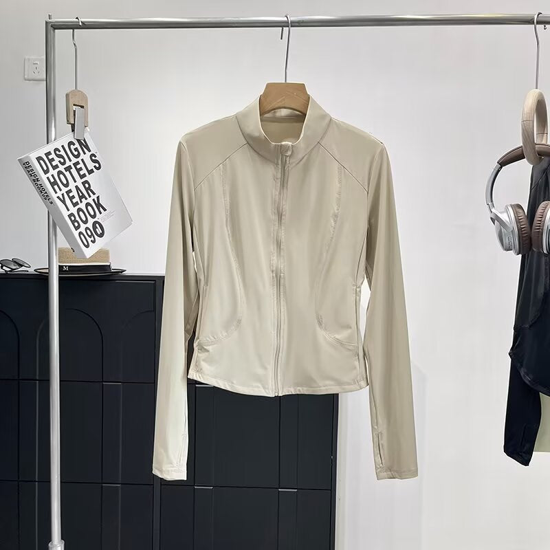 Veste fonctionnelle sportive pour femmes avec col haut Chic & Stil