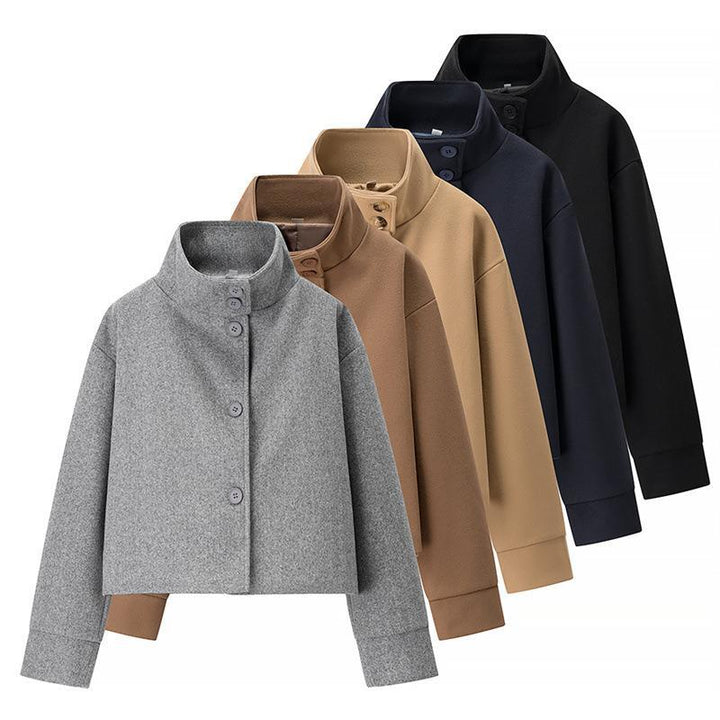 Cropped jacket for women with high collar and practical buttons Lune London