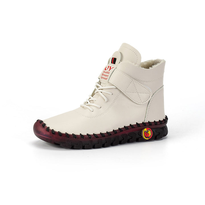 Women's winter boots with adjustable velcro closure and sturdy profile Lune London