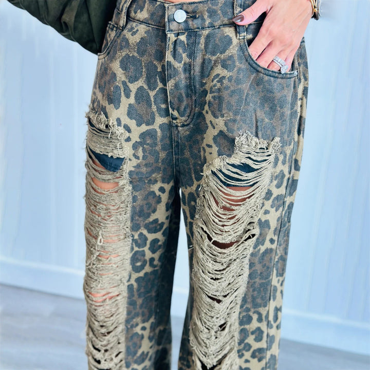 Women's wide lion print jeans with frayed details Lune London