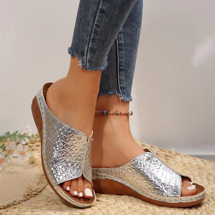 Women comfortable and stylish slippers Lune London