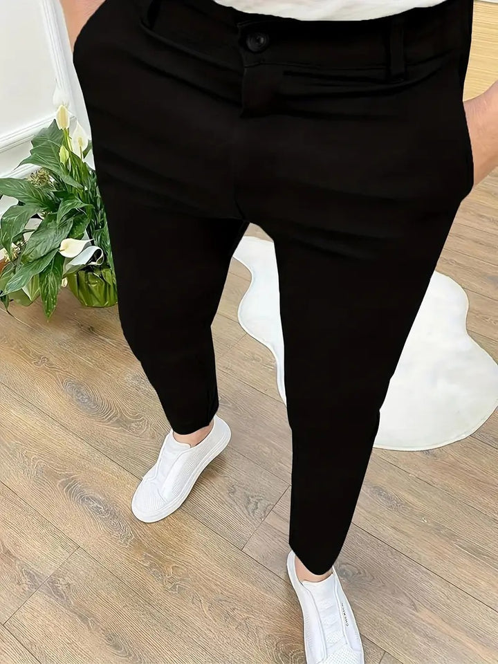 Trendy slim-fit pants for men with elastic waistband and practical pockets Lune London