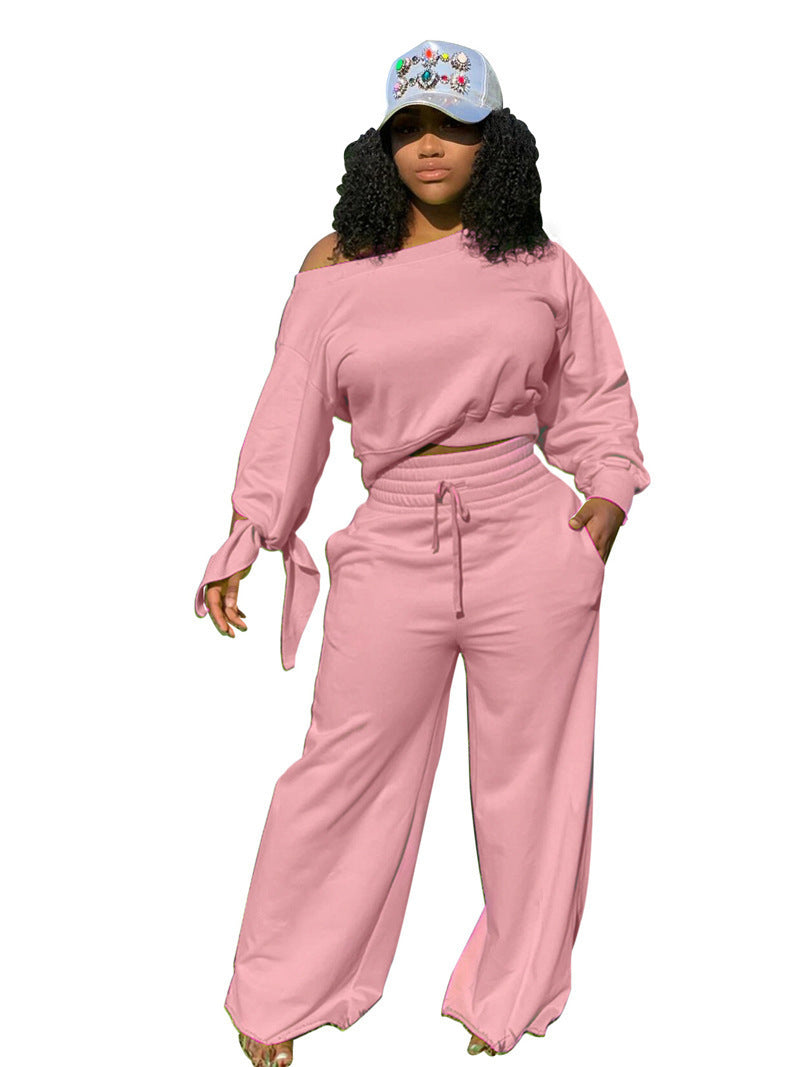 Two-piece casual set for women with a loose fit and off-shoulder design Lune London