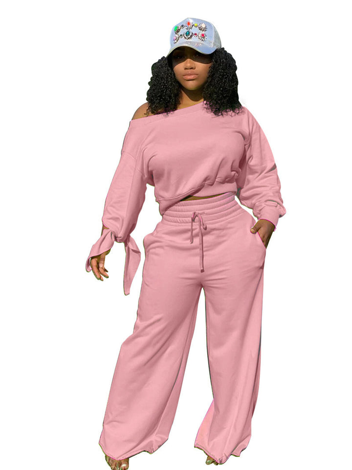 Two-piece casual set for women with a loose fit and off-shoulder design Lune London