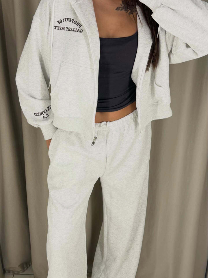 Ensemble de survêtement féminin tendance avec un grand confort et une coupe décontractée Chic & Stil