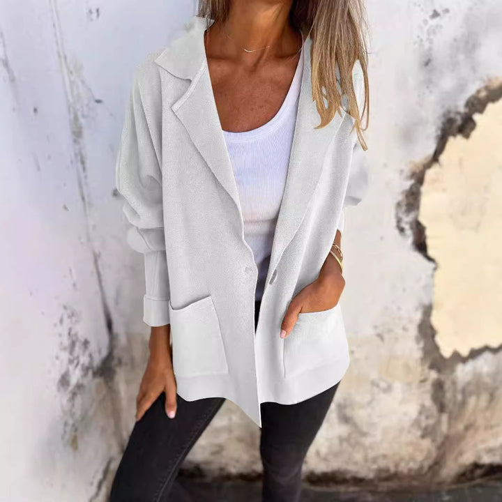 Oversized blazer with a relaxed fit for women Lune London