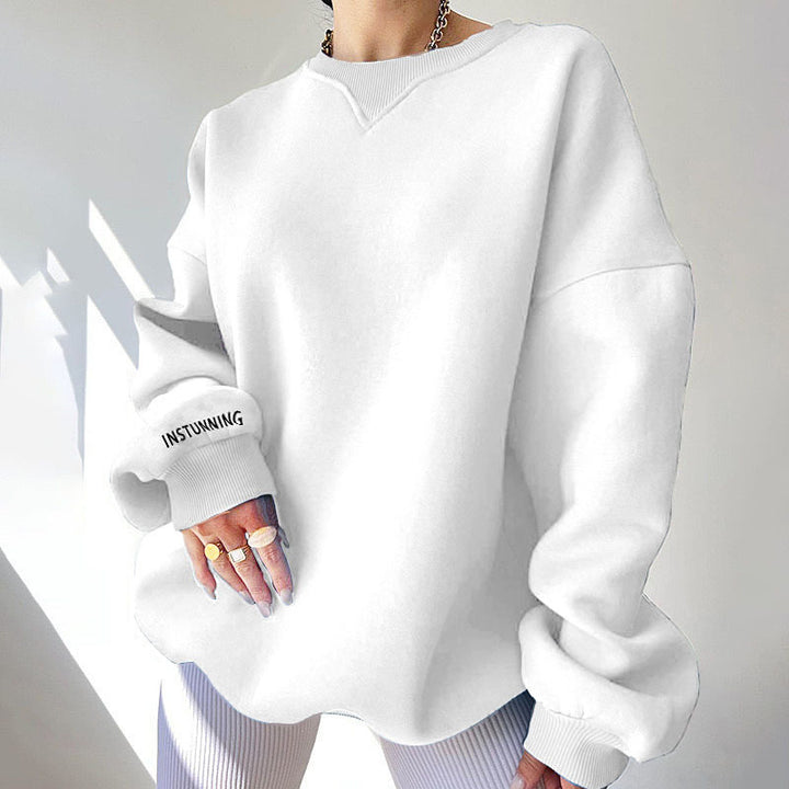 Casual oversized sweatshirt for women with raglan sleeves and special detailed seams Lune London