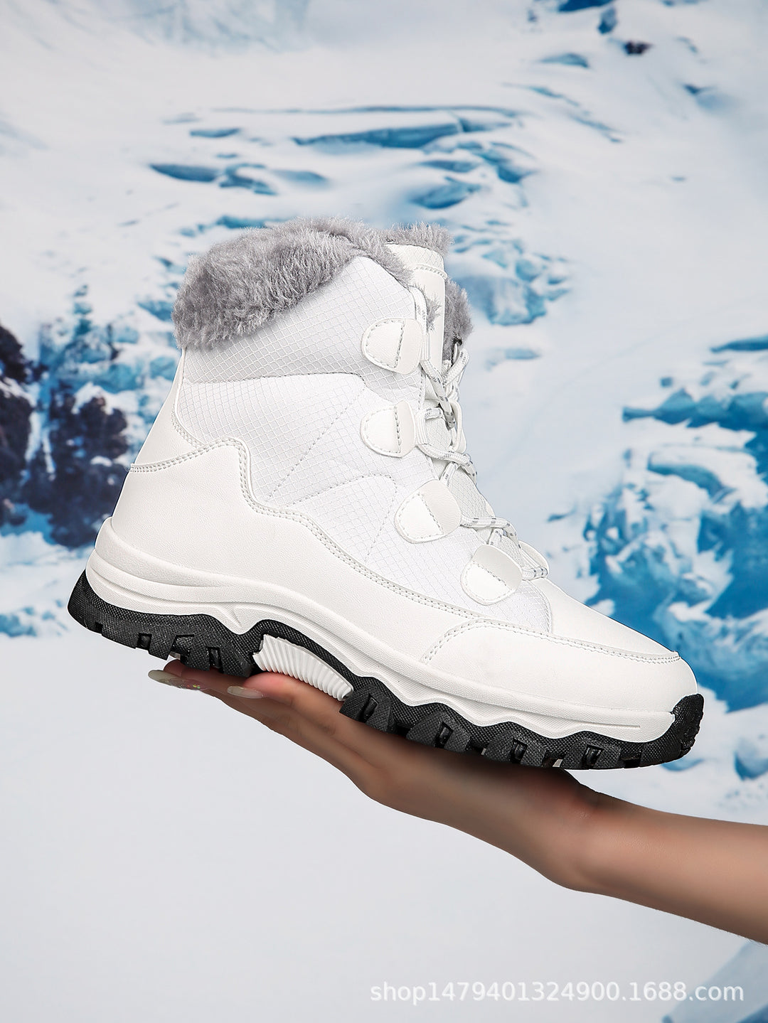 Warm winter boots for women with insulating fleece and non-slip sole Lune London