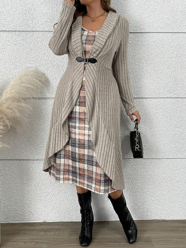 Women’s knitted jacket with asymmetrical hem and trendy closure Lune London
