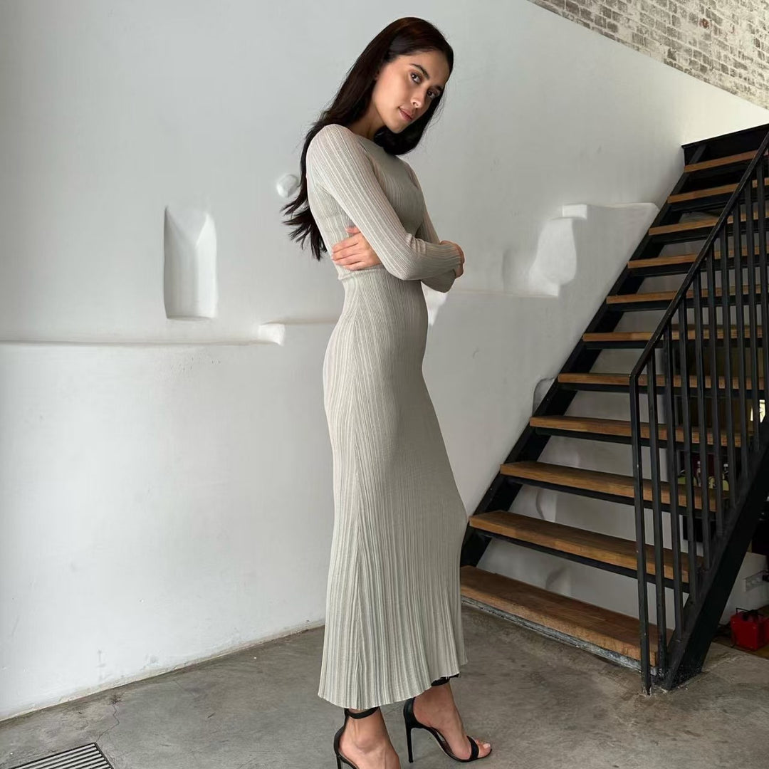 Robe maxi en tricot côtelé élégante pour femmes avec manches longues et coupe ajustée Chic & Stil