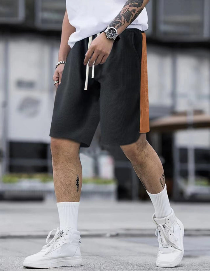 Men's sports shorts with a richly detailed structure and an innovative side pocket Lune London