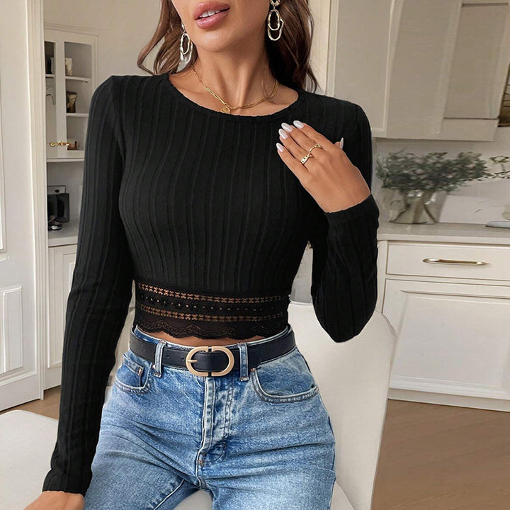 Haut femme cropped à manches longues avec accents en dentelle raffinée Chic & Stil