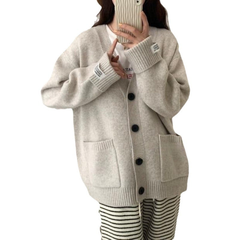 Cardigan Femme Confortable avec Décolleté en V Profond et Grandes Poches Chic & Stil