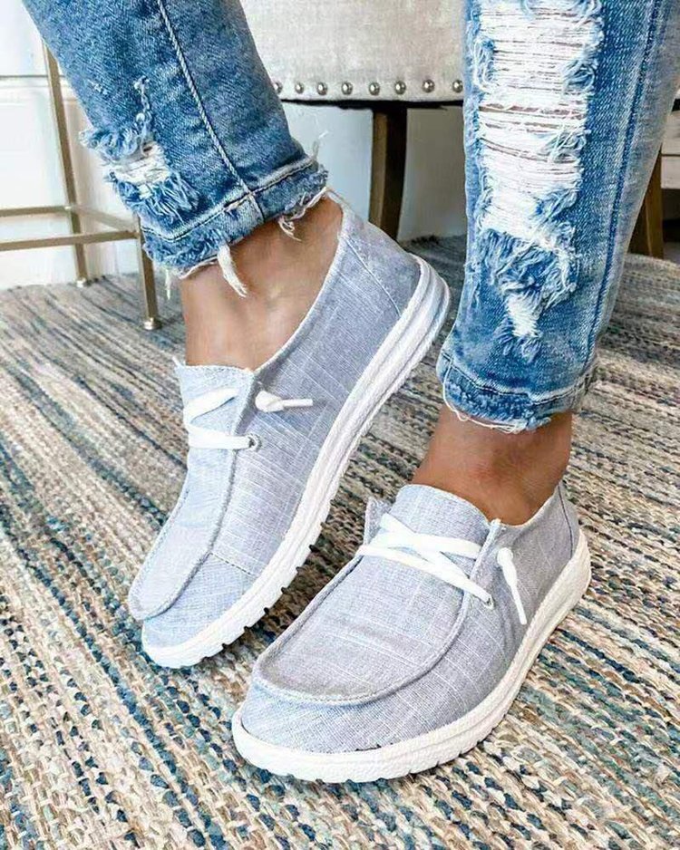 Casual slip-on sneakers for women with elastic details and non-slip sole Lune London