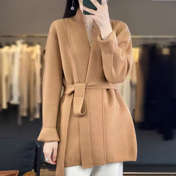 Cardigan stylé pour femme avec ceinture à nouer et poches Chic & Stil