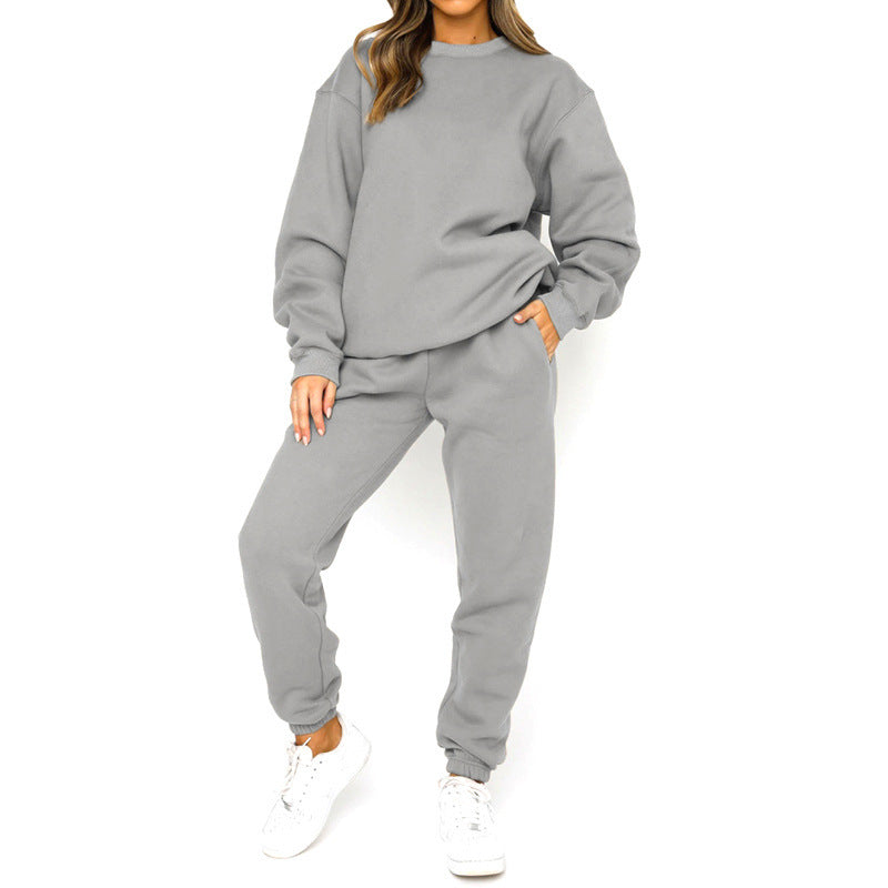 Women’s comfortable tracksuit with modern puff sleeves and elastic waistband Chic & Stil
