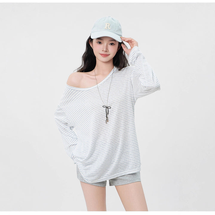 Women's casual long sleeve t-shirt with asymmetrical design Chic & Stil