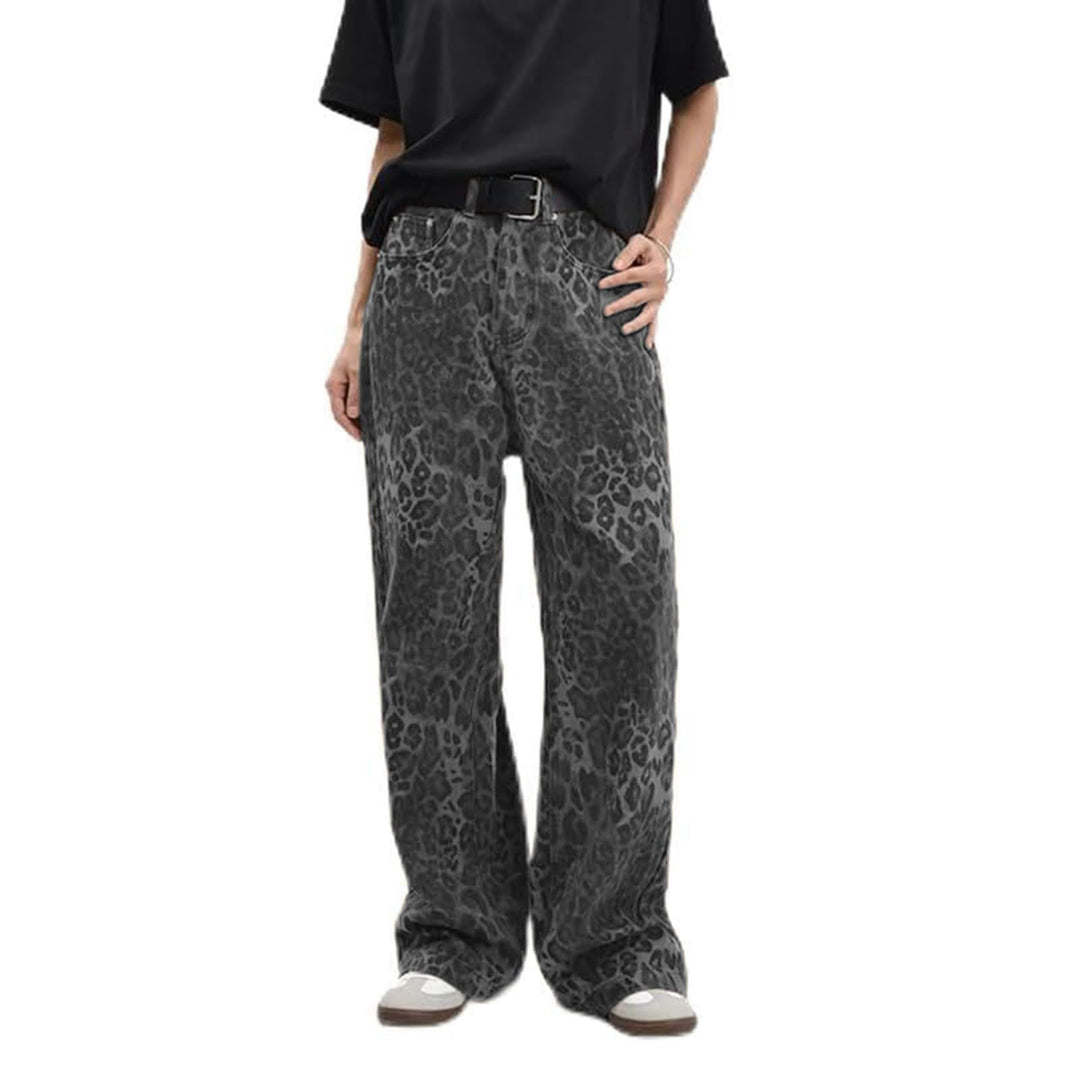 Ladies leisure pants with leopard pattern and high waist Lune London