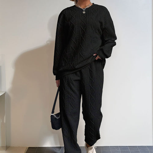 Chic and Style women's knit lounge set