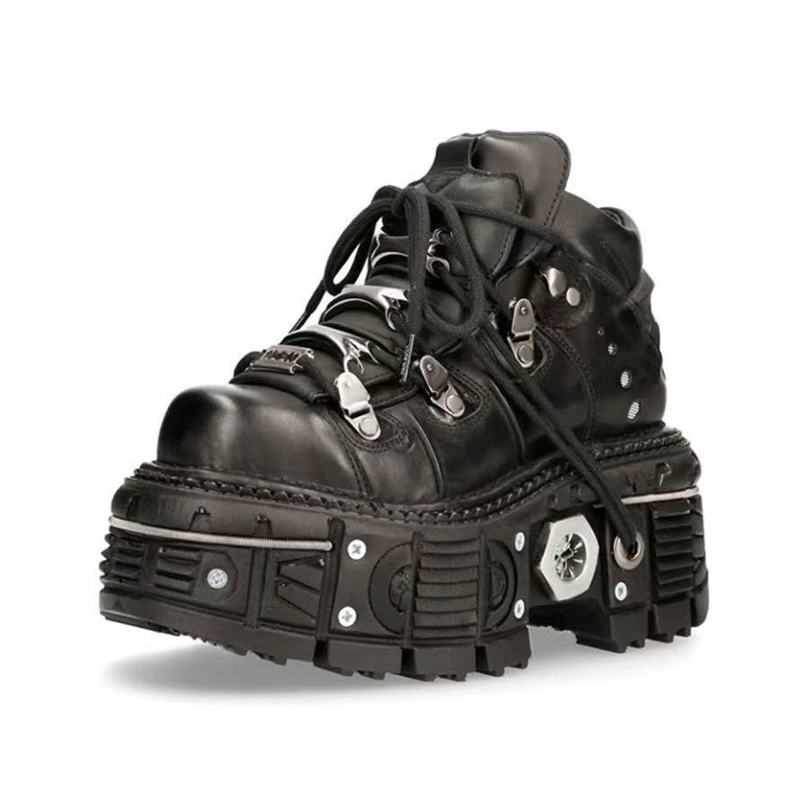 Women Stable High-Top Boots with Robust Rubber Sole Lune London