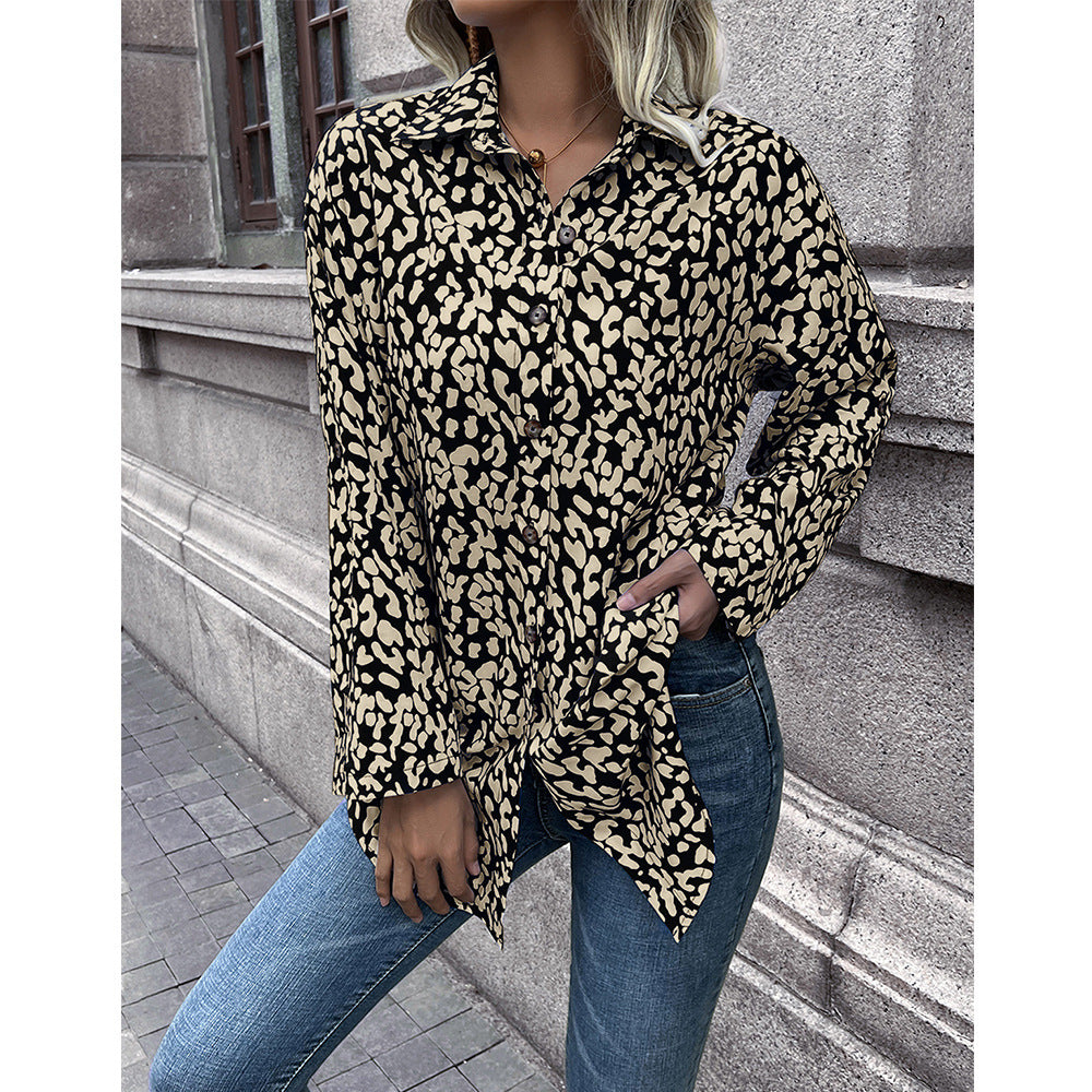 Light women's blouse with animal print and comfortable fit Lune London