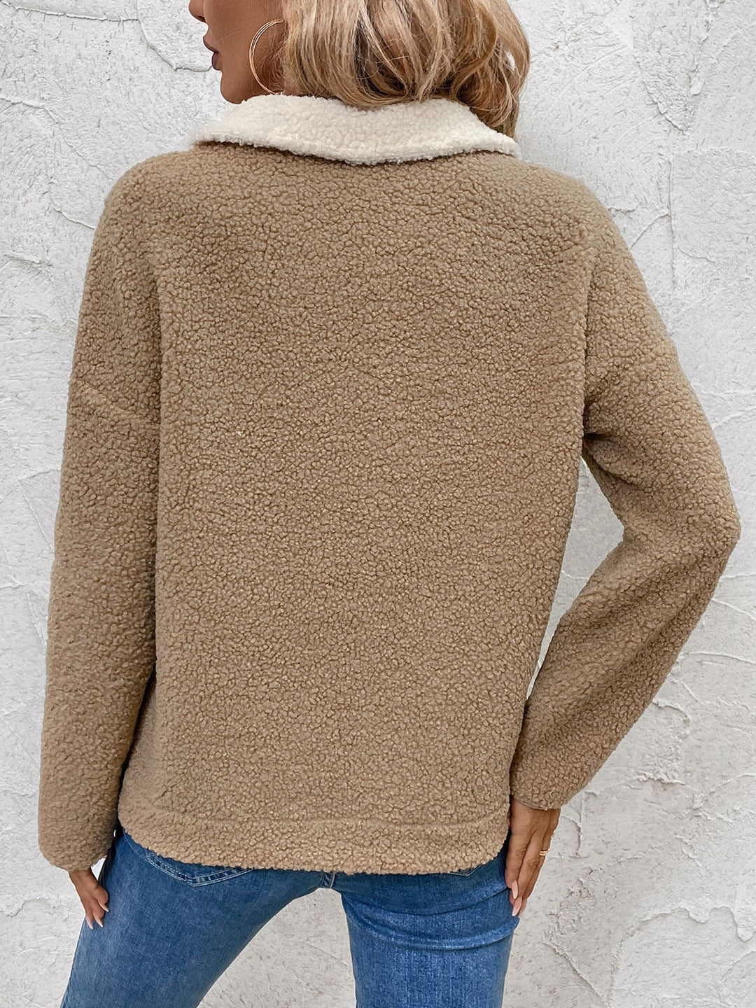 Cozy fleece jacket for women with half-zip and color block design Lune London