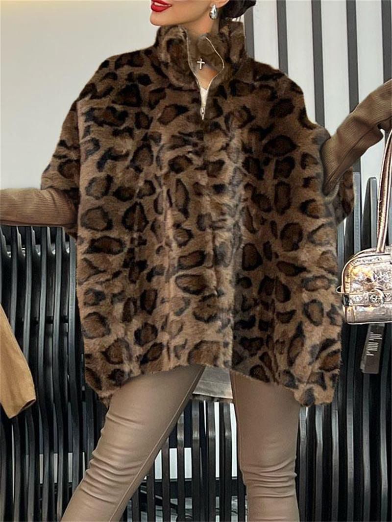 Ladies fleece plush poncho with leopard pattern Lune London