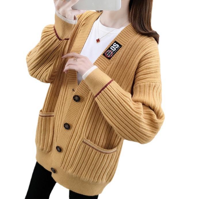Cardigan for women with textured ribbed pattern and practical pockets Lune London