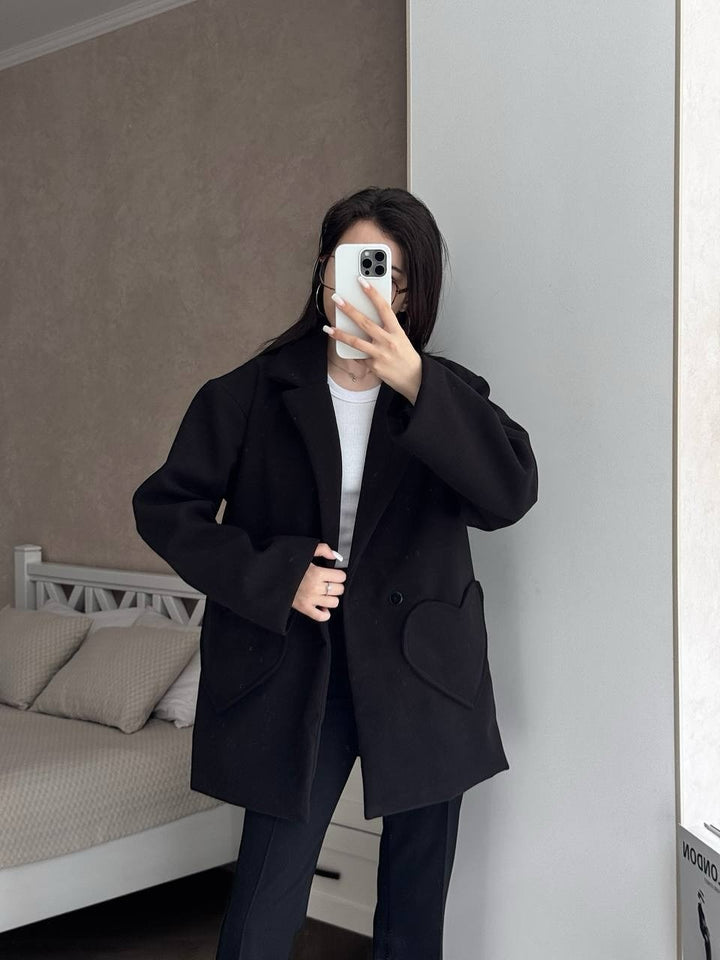 Fashion oversized coat for women with large pockets and chic lapels