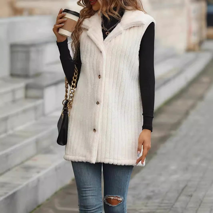Knitted vest for women with a velvety surface and modern button details Lune London