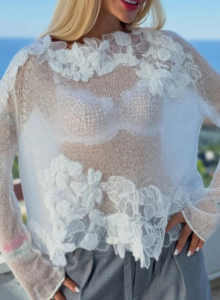 Pull en tricot pour femmes avec des accents floraux en dentelle et un design transparent Chic & Stil