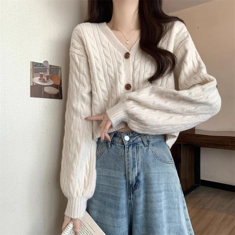 Cardigan en tricot épais pour femmes avec détails de boutons et décolleté en V profond Chic & Stil