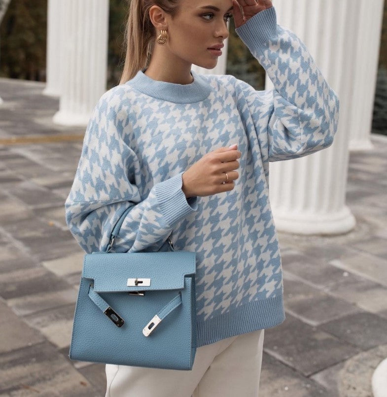Women's chunky knit sweater with a modern houndstooth pattern and a relaxed fit Lune London