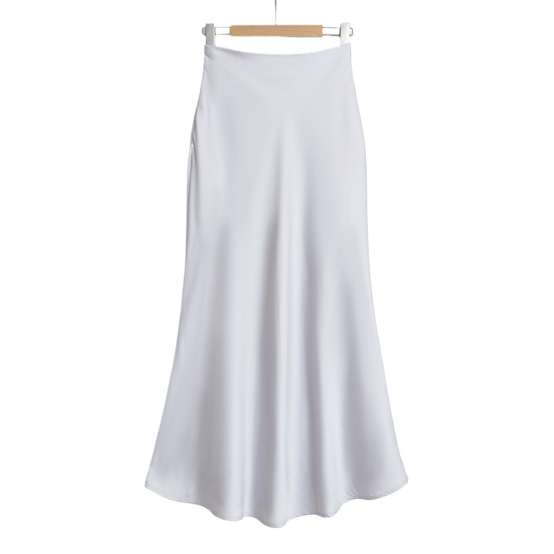 Elegant maxi skirt for ladies in flowing satin fabric with high waist Lune London