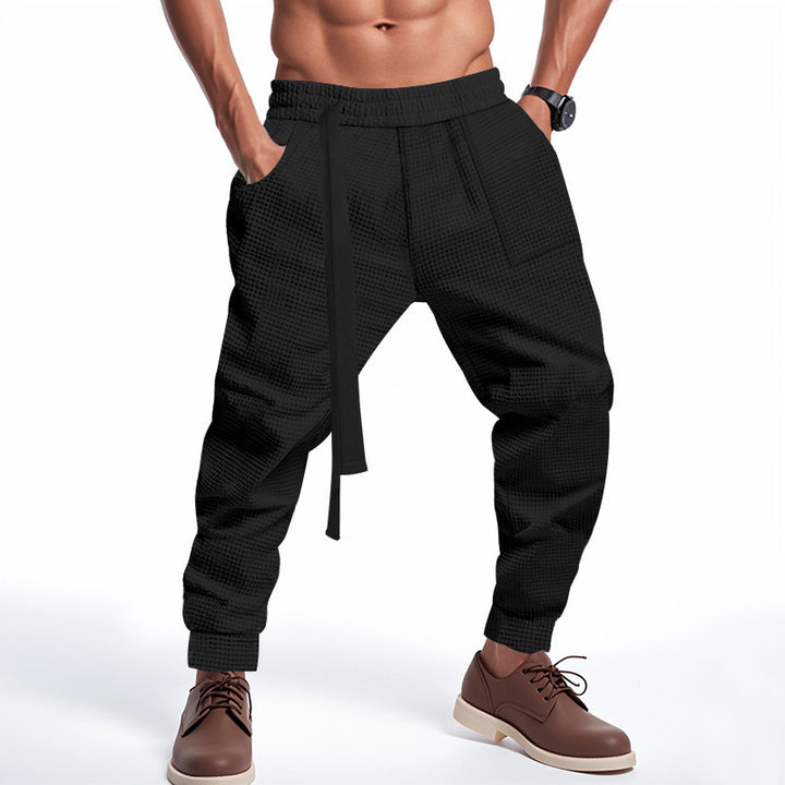 Stylish leisure pants for men with elastic waistband and practical pockets Lune London