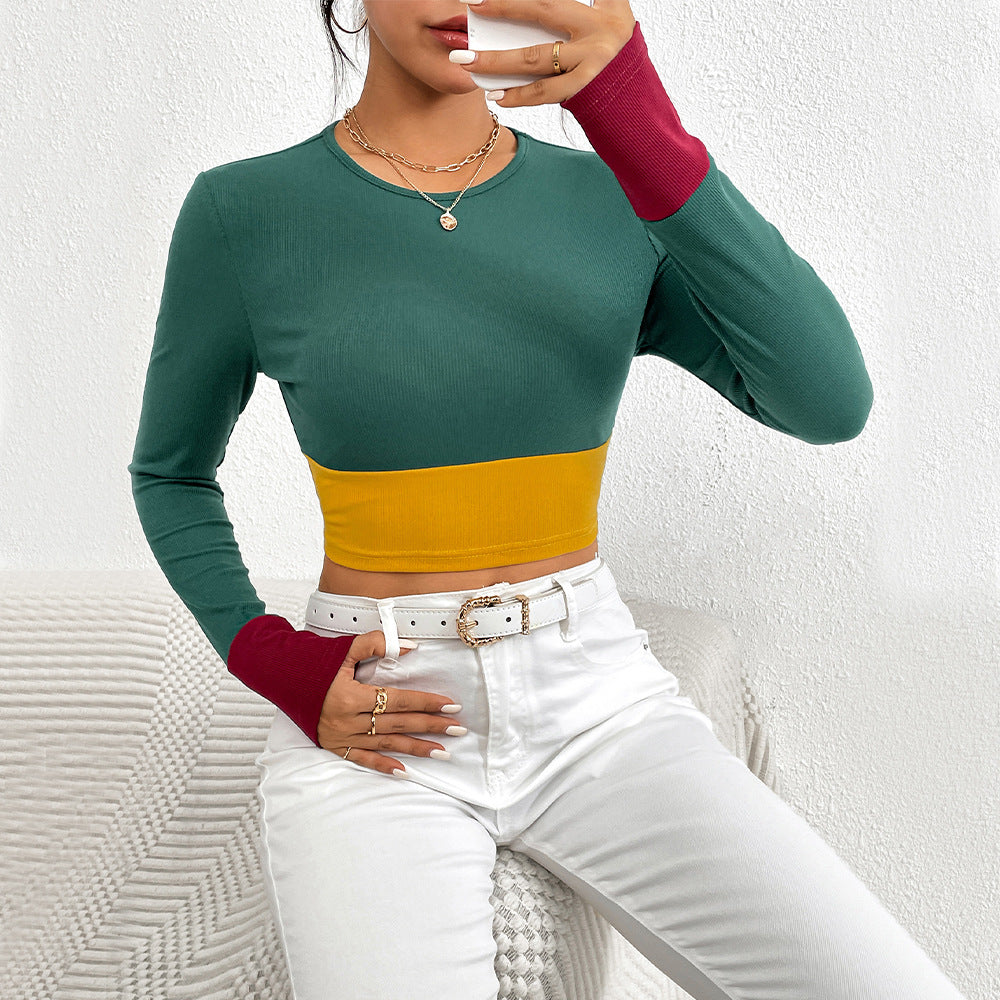 Short top for women with colorful design and long sleeves Chic & Stil