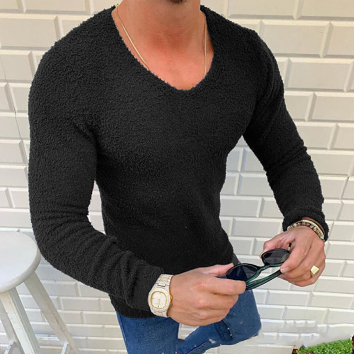 Women's soft fleece sweater with relaxed fit and convenient pockets Lune London