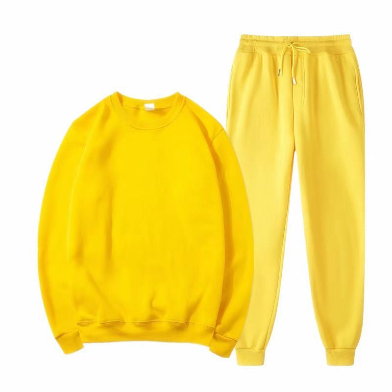 Women’s sporty tracksuit with elastic waistband and comfortable inserts Chic & Stil