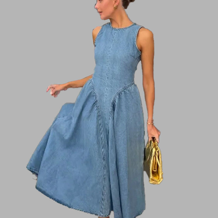 Robe maxi en jeans pour femmes avec coupe moderne et ligne A Chic & Stil