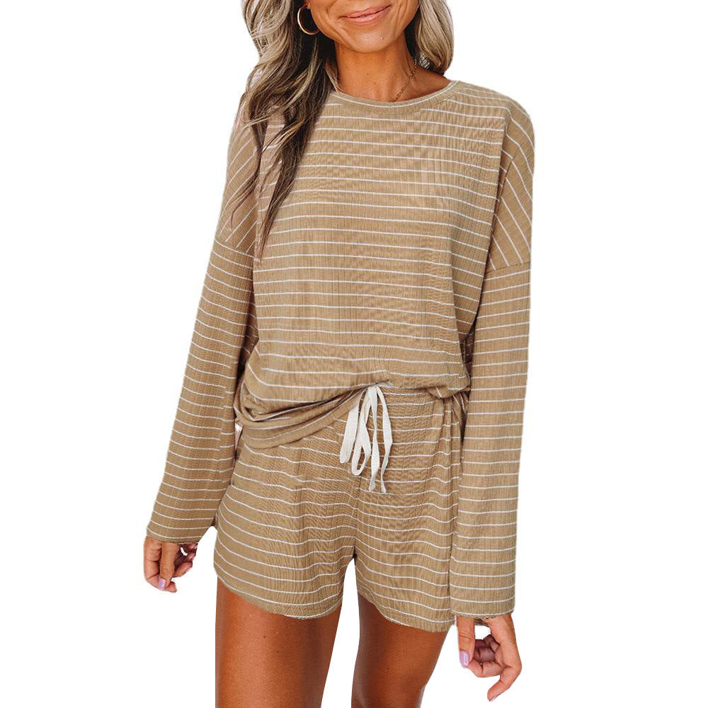 Leisure street style set for women with loose top and short shorts Lune London