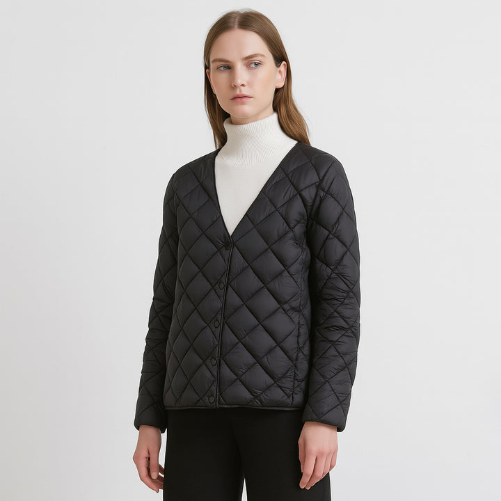 Quilted transitional jacket for women with modern V-neck and button closure Lune London