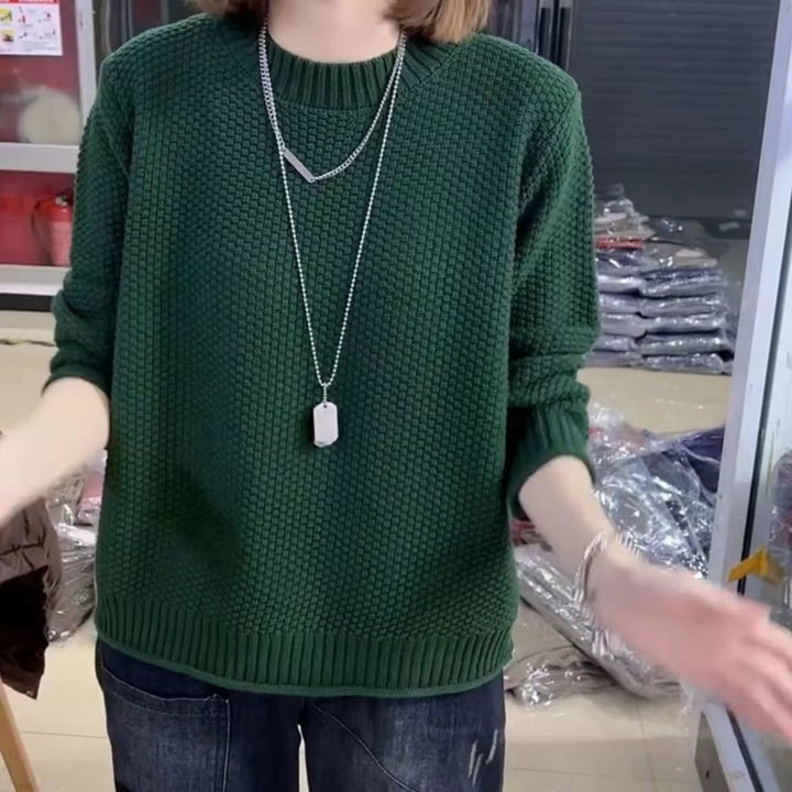 Casual knitted pullover for women with a textured surface and a loose fit Lune London