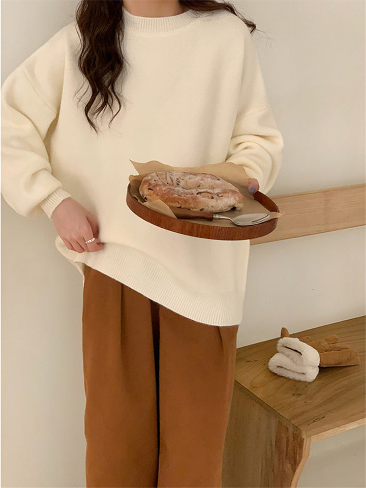 Oversized knitted pullover for women with a soft material and a relaxed fit Lune London