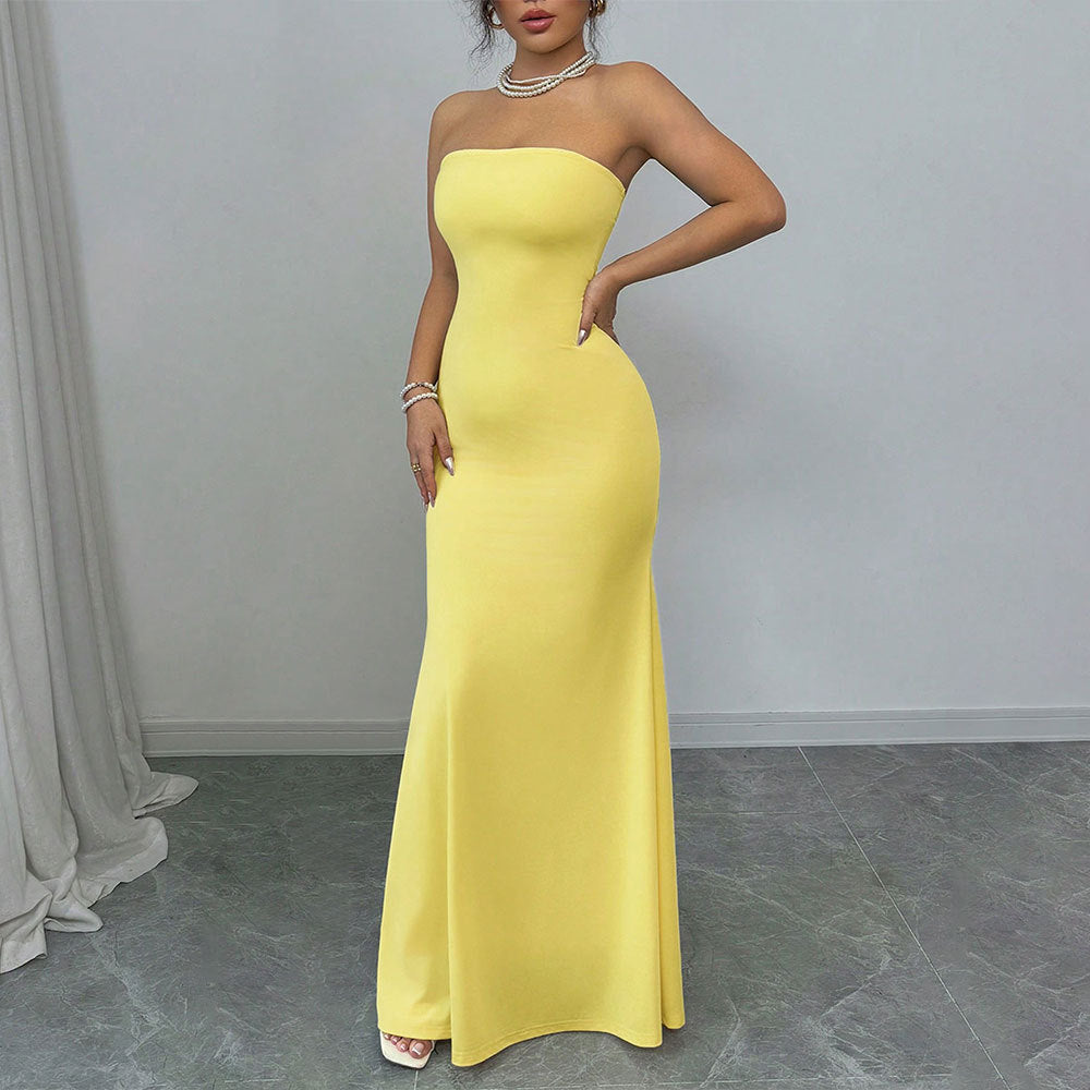 Robe maxi ajustée à enrouler pour femmes avec design décolleté et fente sexy dans le dos Chic & Stil