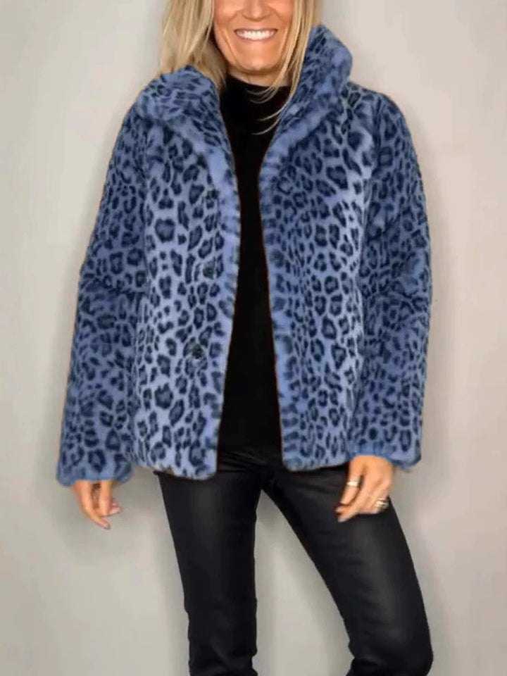 Fashionable plush coat for women with leopard print and elegant cut Lune London