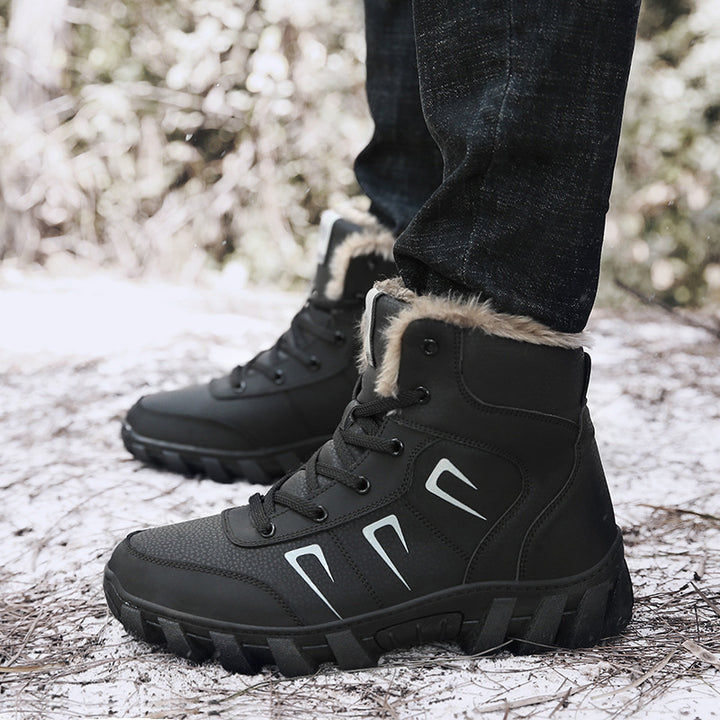 Winter boots for women with faux fur collar and non-slip sole Lune London