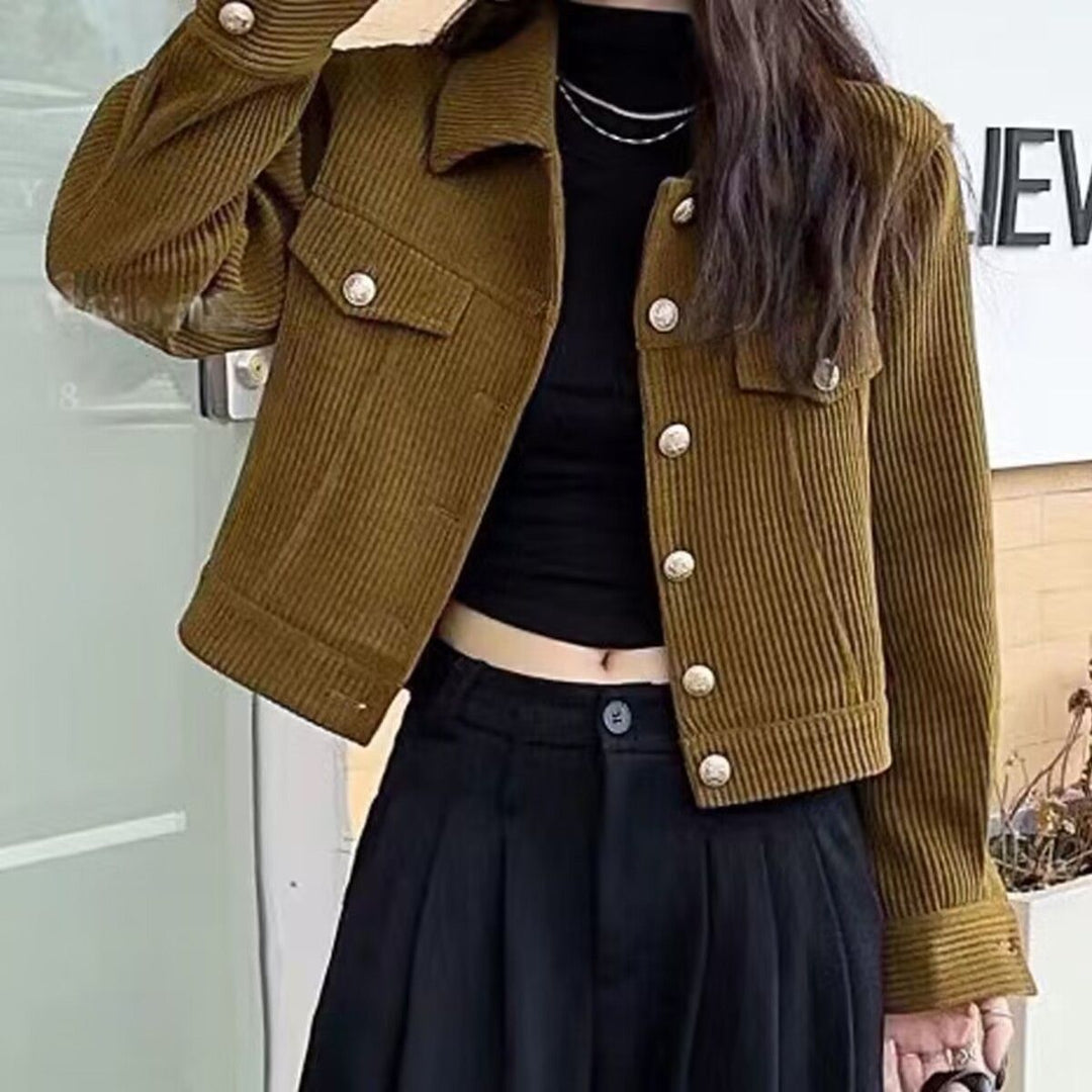 Veste en velours côtelé pour femmes avec boutons décoratifs Chic & Stil