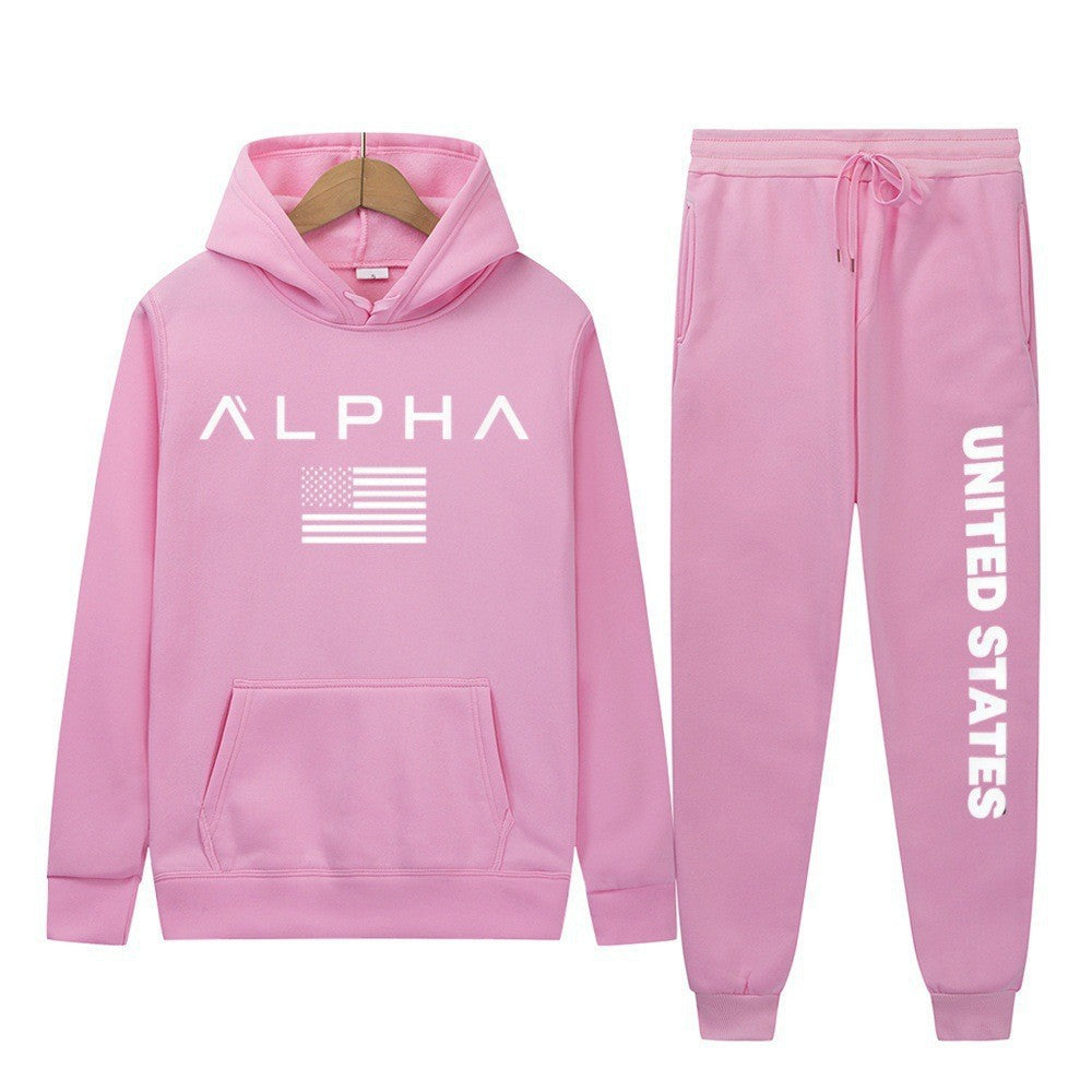 Women's hoodie and jogging pants set with creative front print and sporty cut Chic & Stil