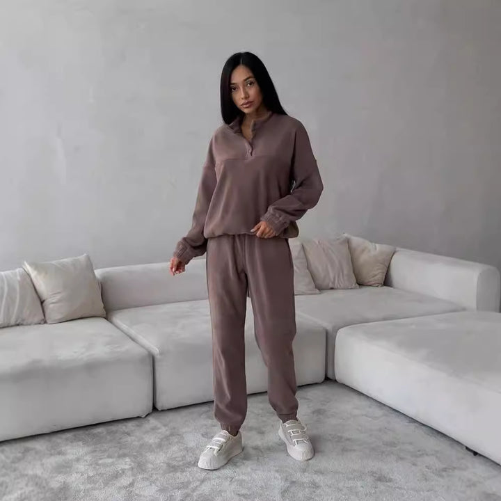 Casual fleece sweater for women with half-buttoning and relaxed fit Lune London