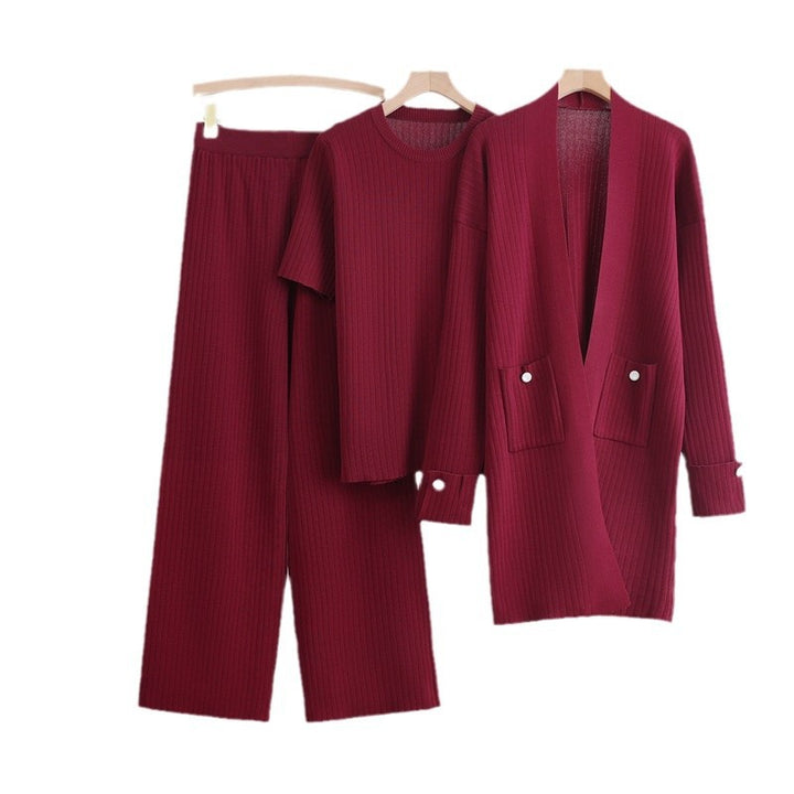 Knitted loungewear set for women with long sleeves and practical pockets Lune London